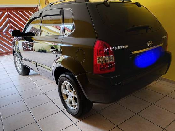 HYUNDAI TUCSON 2.0 MPFI GLS 16V 143CV 2WD GASOLINA 4P AUTOMÁTICO HYUNDAI TUCSON 2.0 MPFI GLS 16V 143CV 2WD GASOLINA 4P AUTOMÁTICO